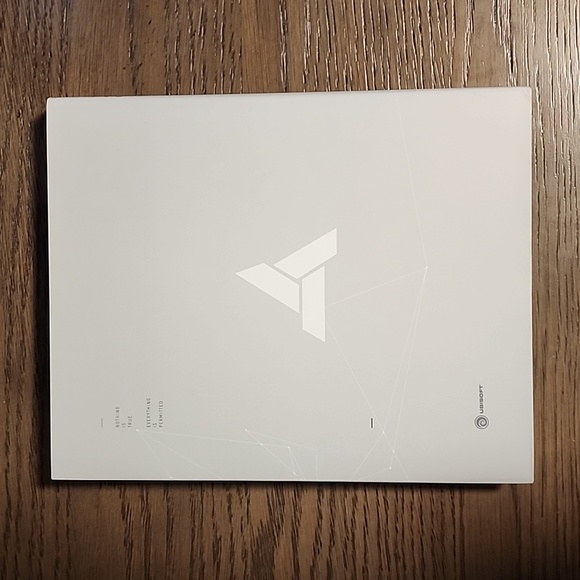 Assassin's Creed Encyclopedia 2.0 HC - Picture 2 of 6